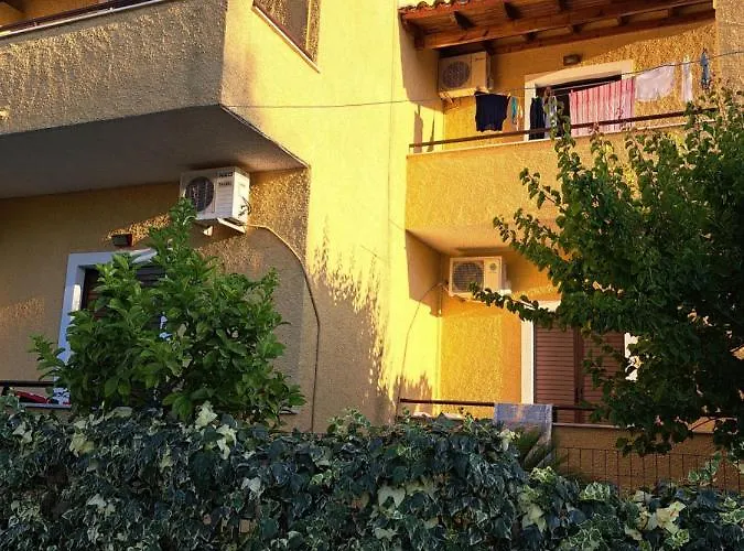 Christina On The River *